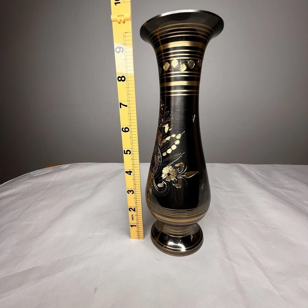 Vintage Black Glass Vase Gold Floral Etched Decor‎ 9
